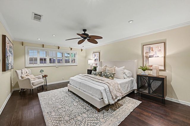 10034 Meadow Lake Lane, Houston, TX 77042