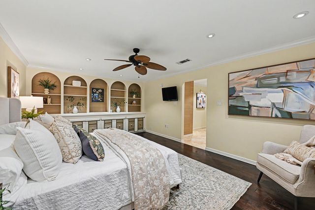10034 Meadow Lake Lane, Houston, TX 77042