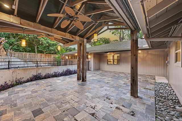 10034 Meadow Lake Lane, Houston, TX 77042