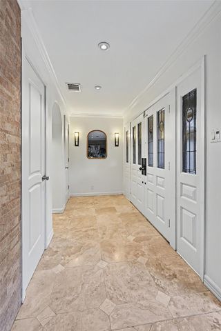 10034 Meadow Lake Lane, Houston, TX 77042