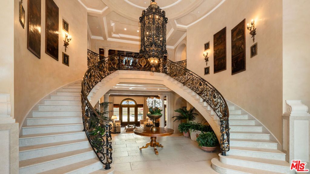10 Beverly Ridge Terrace, Beverly Hills, CA 90210 — photo 4