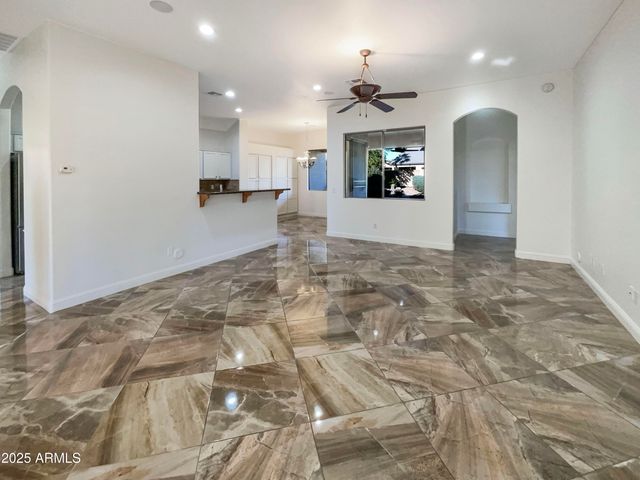 1900 E WOODSMAN Place, Chandler, AZ 85286