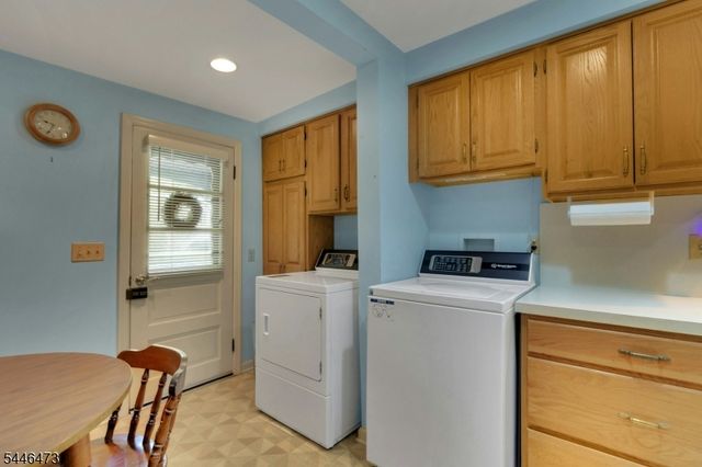 95 HILLCREST ROAD, Watchung Boro, NJ 07069