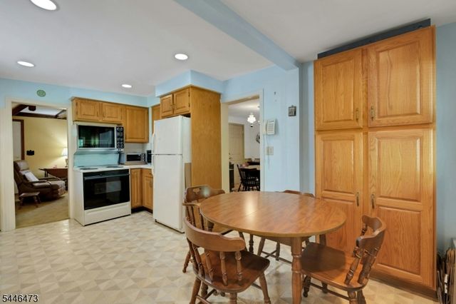 95 HILLCREST ROAD, Watchung Boro, NJ 07069