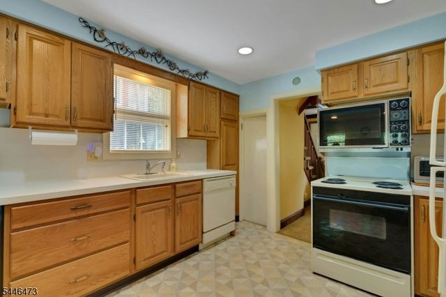 95 HILLCREST ROAD, Watchung Boro, NJ 07069