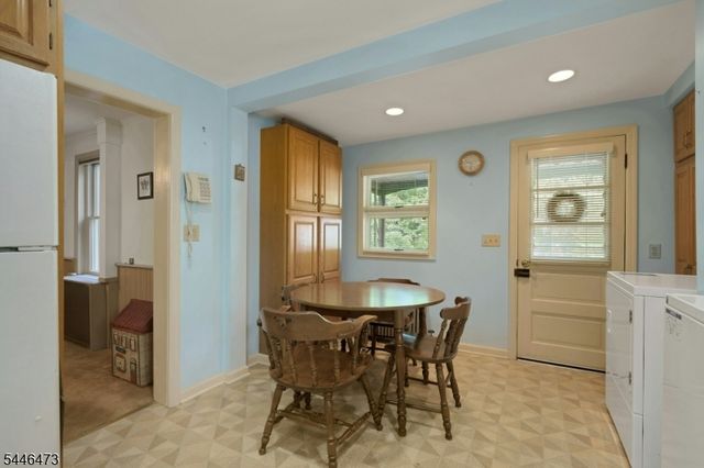 95 HILLCREST ROAD, Watchung Boro, NJ 07069