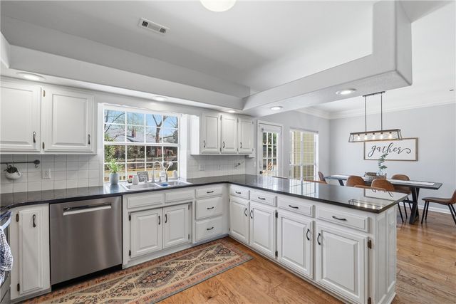 2688 E Londonderry Drive, Fayetteville, AR 72701