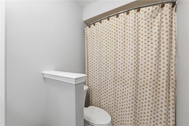 2688 E Londonderry Drive, Fayetteville, AR 72701