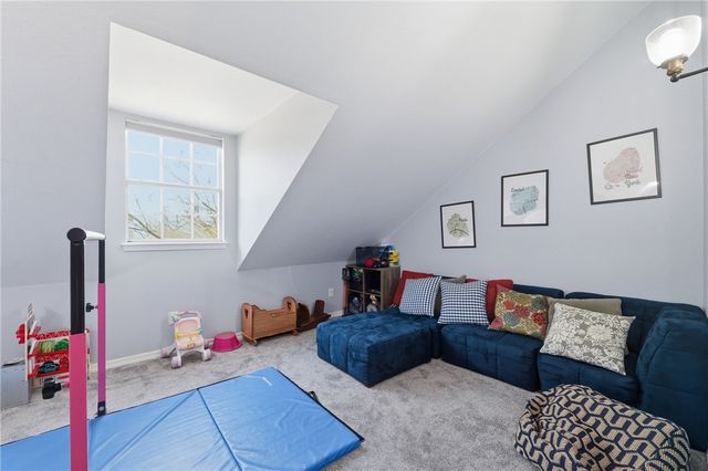 2688 E Londonderry Drive, Fayetteville, AR 72701