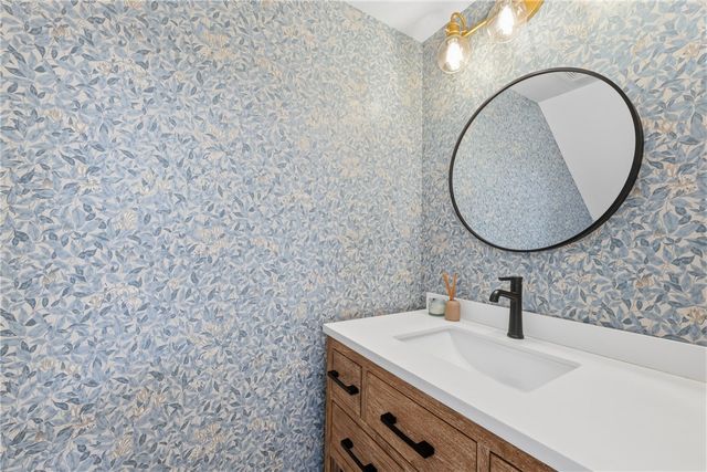 2688 E Londonderry Drive, Fayetteville, AR 72701