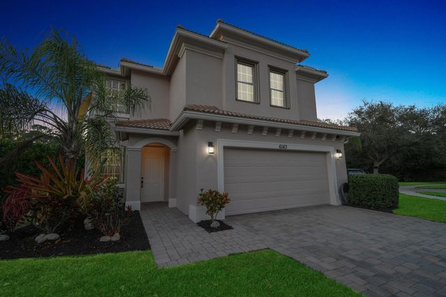 6143 SE Crooked Oak Avenue, Hobe Sound, FL 33455