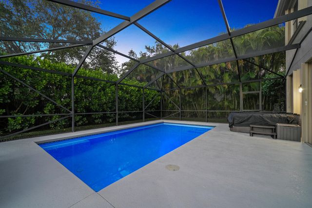 6143 SE Crooked Oak Avenue, Hobe Sound, FL 33455