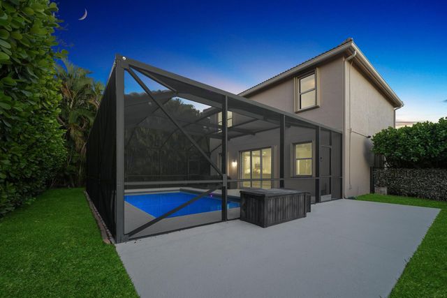 6143 SE Crooked Oak Avenue, Hobe Sound, FL 33455