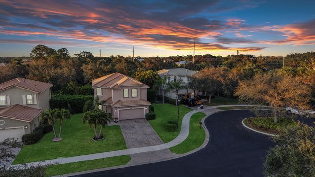 6143 SE Crooked Oak Avenue, Hobe Sound, FL 33455