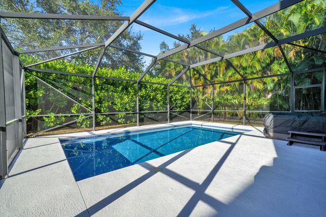 6143 SE Crooked Oak Avenue, Hobe Sound, FL 33455
