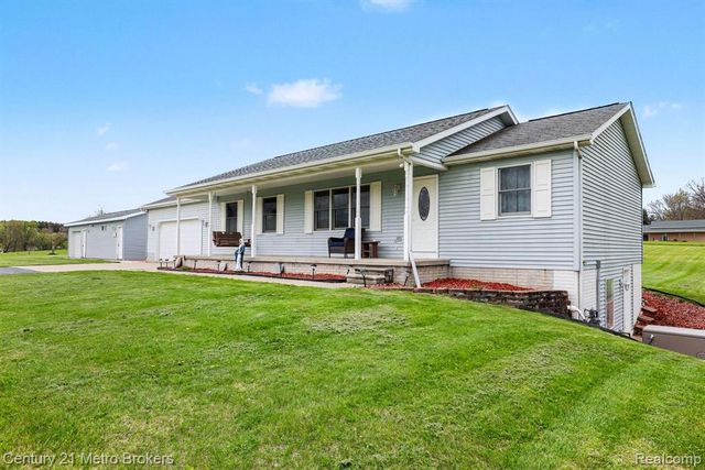 3861 Five Lakes Road, North Branch, MI 48461