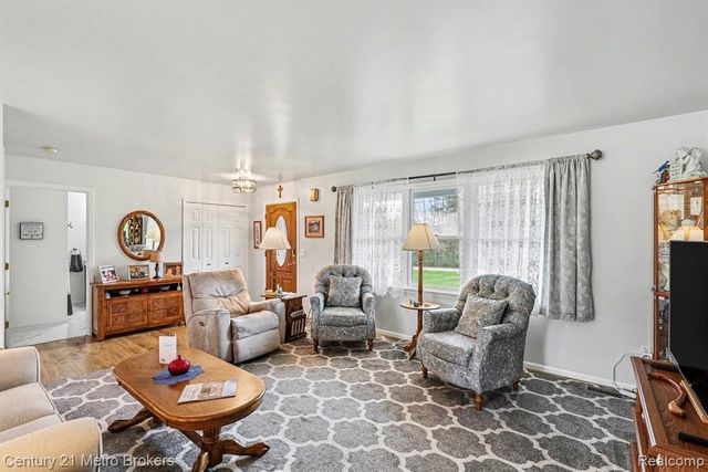 3861 Five Lakes Road, North Branch, MI 48461