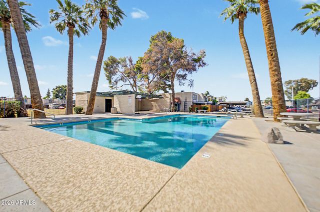 5906 W GOLDEN Lane, Glendale, AZ 85302