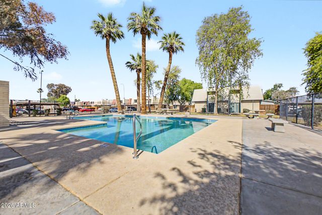 5906 W GOLDEN Lane, Glendale, AZ 85302