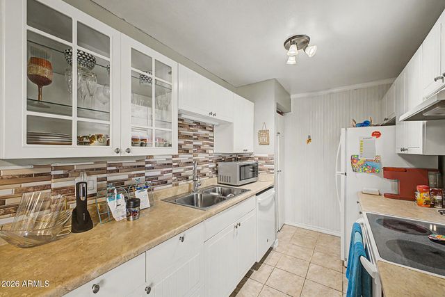 5906 W GOLDEN Lane, Glendale, AZ 85302