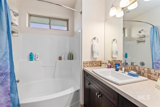 24398 Tombstone Ridge Ct, Middleton, ID 83644