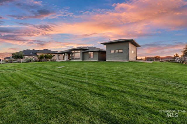 24398 Tombstone Ridge Ct, Middleton, ID 83644