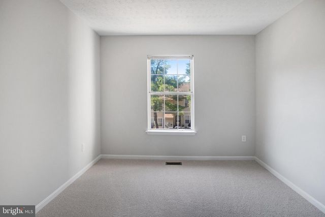 412 W PARK DR, Stafford, VA 22554