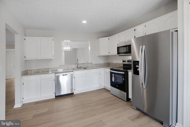 412 W PARK DR, Stafford, VA 22554