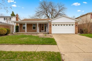 12215 Manor Drive, Southgate, MI 48195