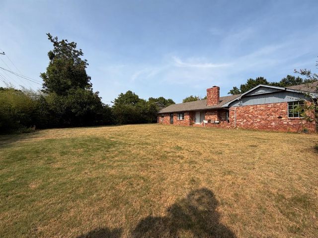 6201 N Barnes Avenue, Oklahoma City, OK 73112