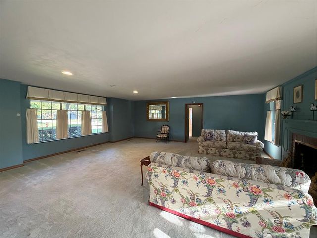 6201 N Barnes Avenue, Oklahoma City, OK 73112