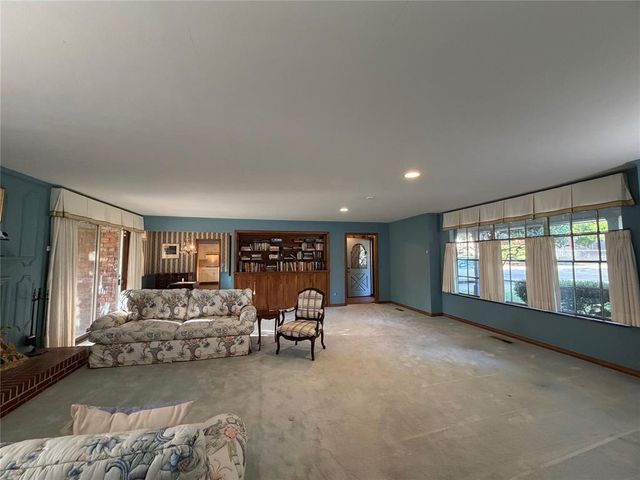 6201 N Barnes Avenue, Oklahoma City, OK 73112