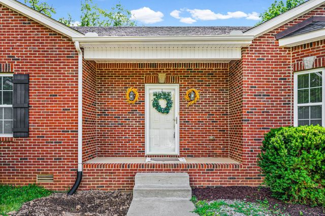 1145 Bagwell Rd, Clarksville, TN 37043