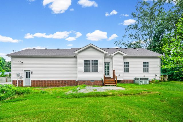 1145 Bagwell Rd, Clarksville, TN 37043