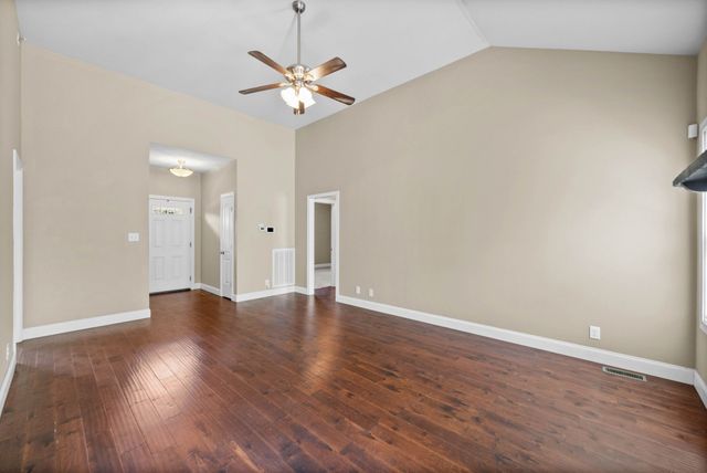 1145 Bagwell Rd, Clarksville, TN 37043