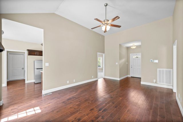 1145 Bagwell Rd, Clarksville, TN 37043