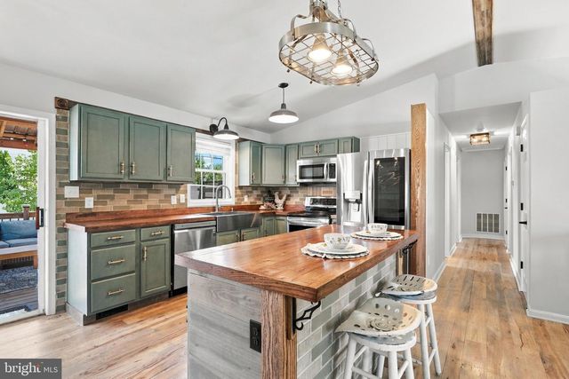 13941 GREEN MOUNTAIN DR, Maugansville, MD 21767