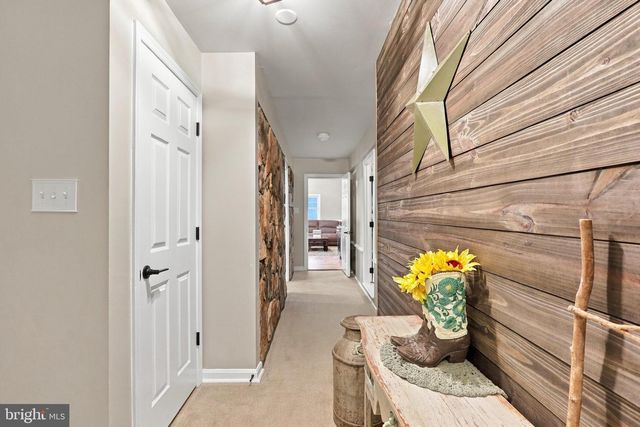 13941 GREEN MOUNTAIN DR, Maugansville, MD 21767