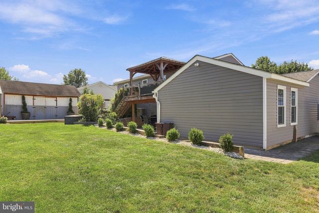 13941 GREEN MOUNTAIN DR, Maugansville, MD 21767