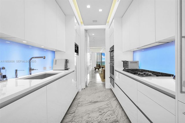 9701 Collins Avenue 2104S, Bal Harbour, FL 33154