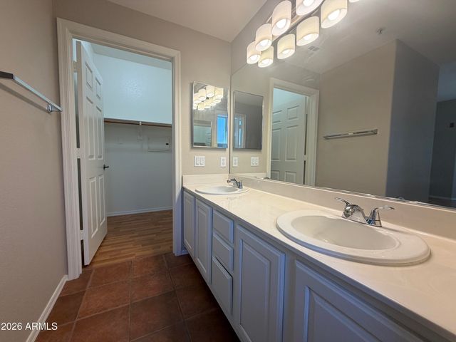 420 W 1st Street 221, Tempe, AZ 85281