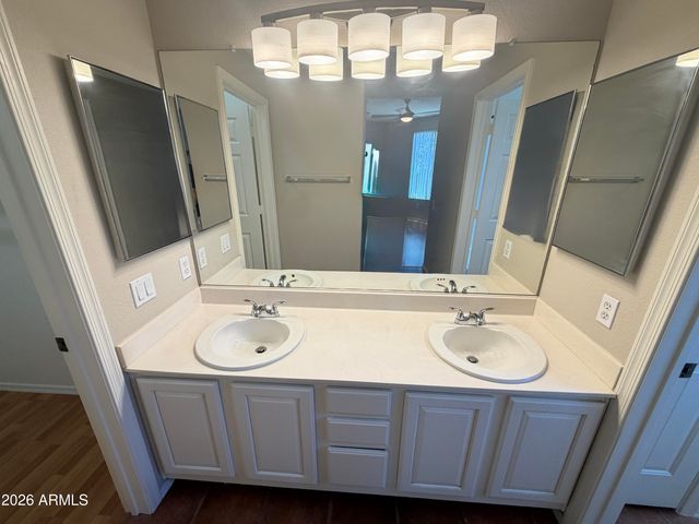 420 W 1st Street 221, Tempe, AZ 85281