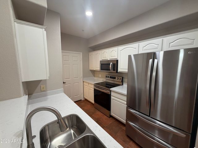 420 W 1st Street 221, Tempe, AZ 85281