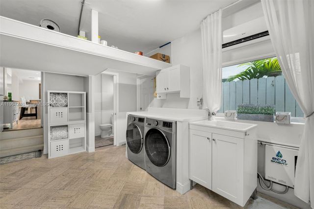 736 W 51 Street, Miami Beach, FL 33140