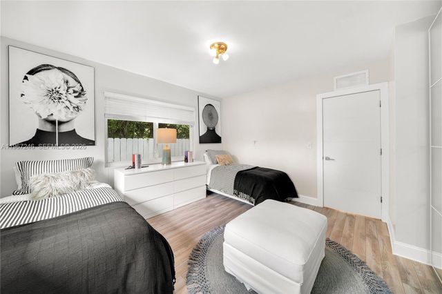 736 W 51 Street, Miami Beach, FL 33140