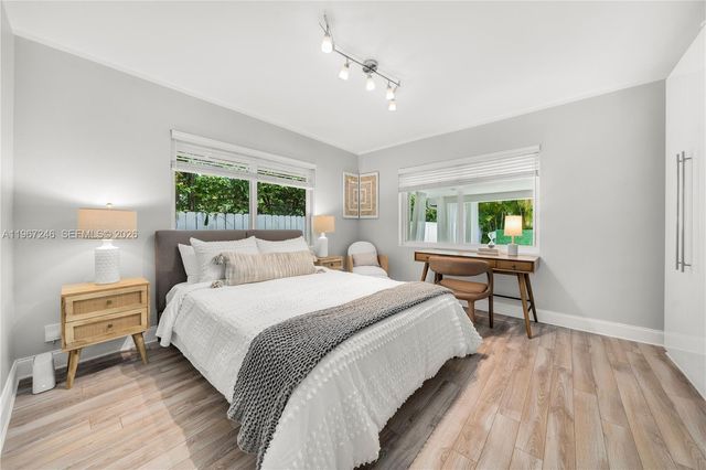 736 W 51 Street, Miami Beach, FL 33140