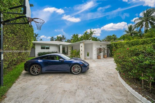 736 W 51 Street, Miami Beach, FL 33140