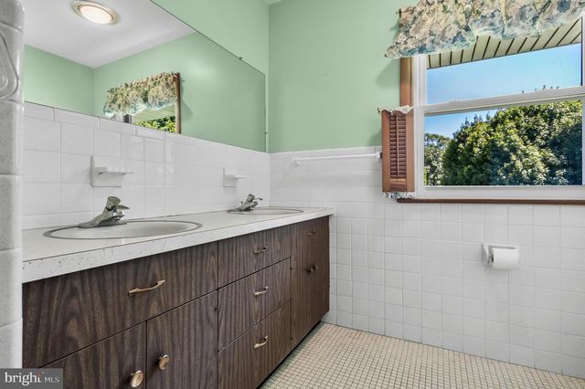 44 SUPAWNA RD, Pennsville, NJ 08070