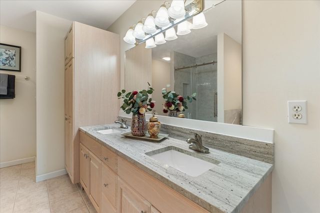 22 Fiske Rd, Ashland, MA 01721