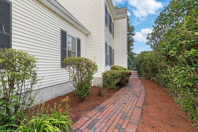 22 Fiske Rd, Ashland, MA 01721